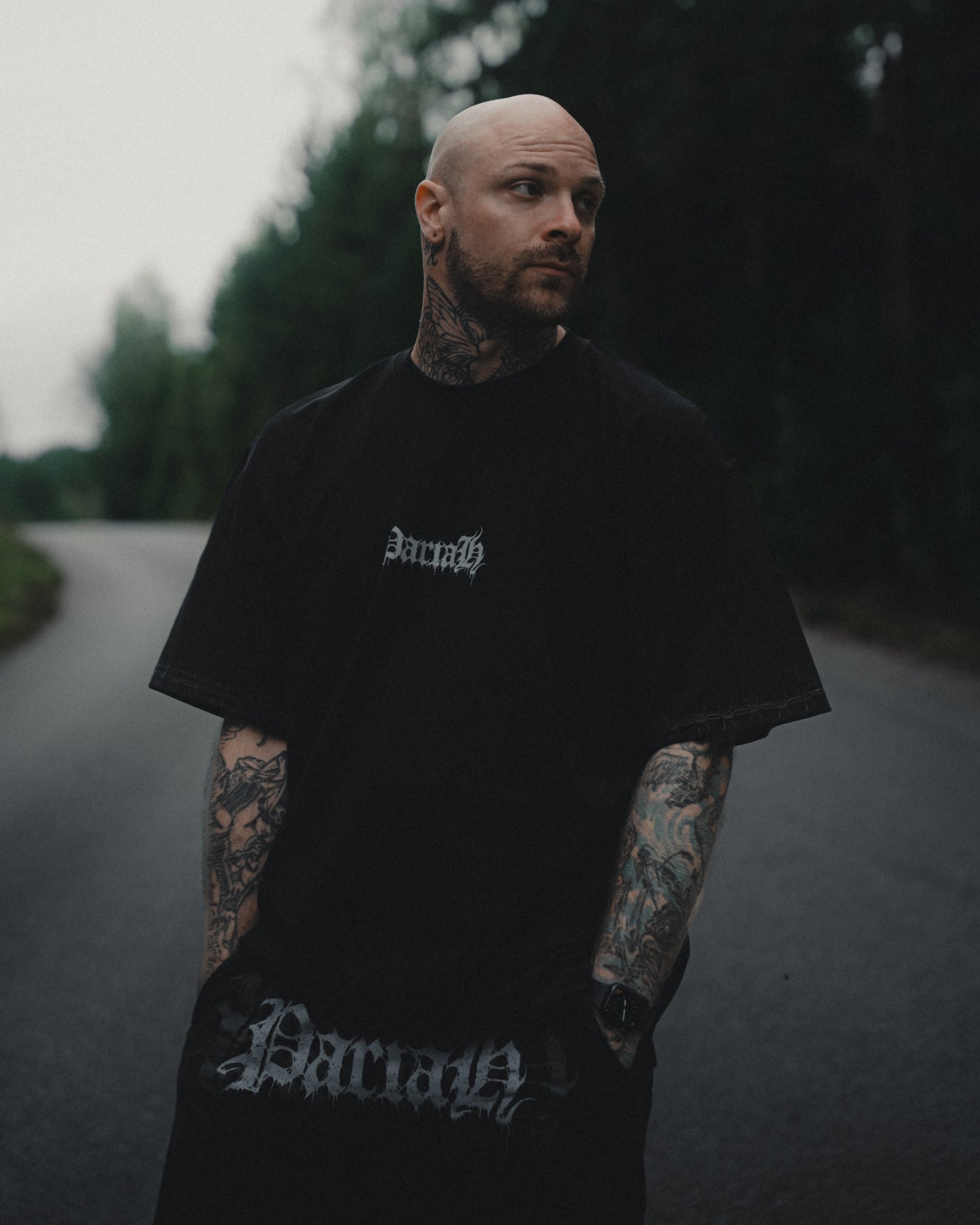 BARBED CUFF OVERSIZE TEE