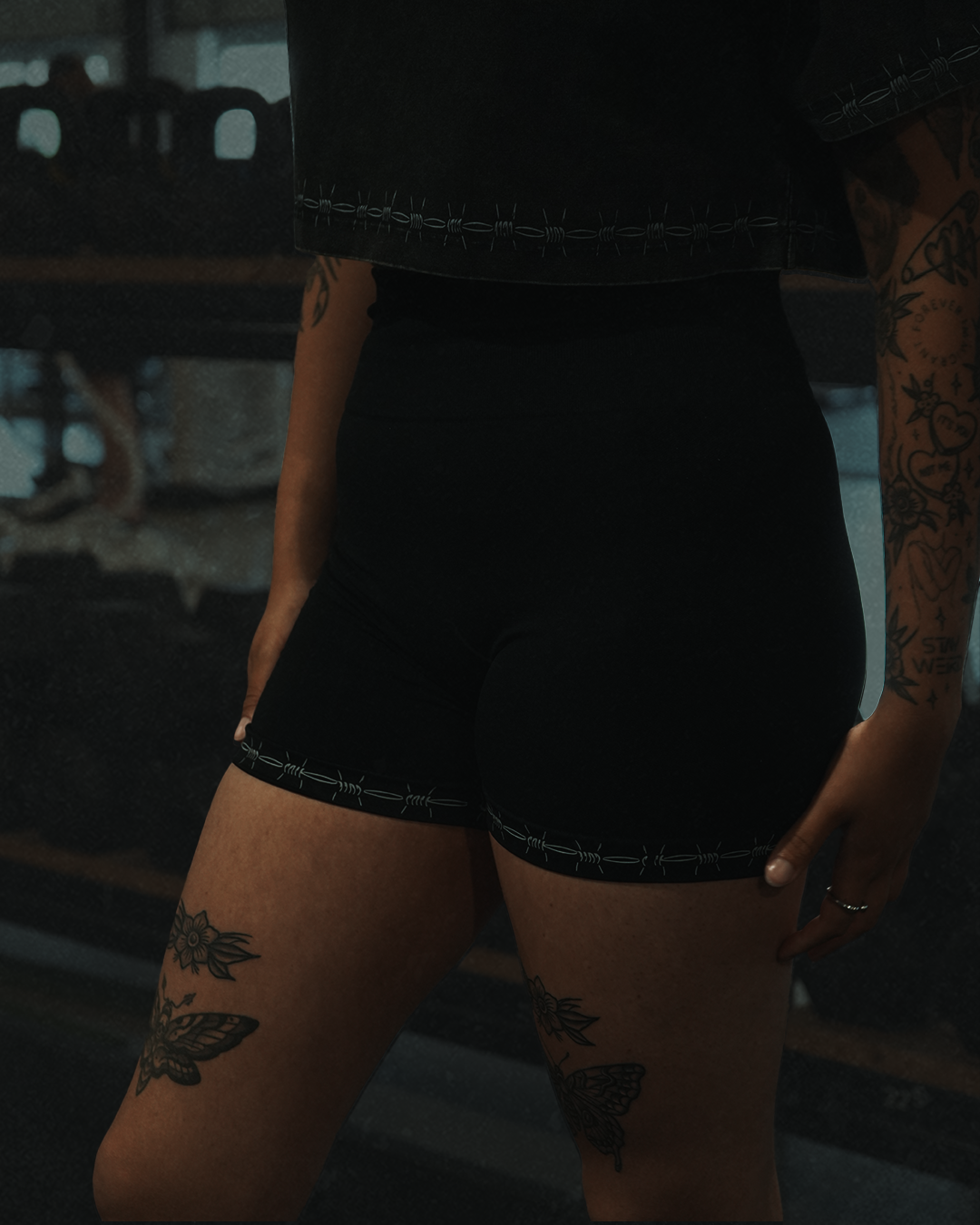 BARBED HEM TIGHTS