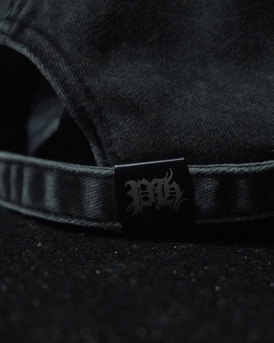 ACID-WASHED CAP